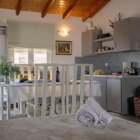 Apostolos Loft - Cozy Loft In The Center Of Preveza Eksteriør billede